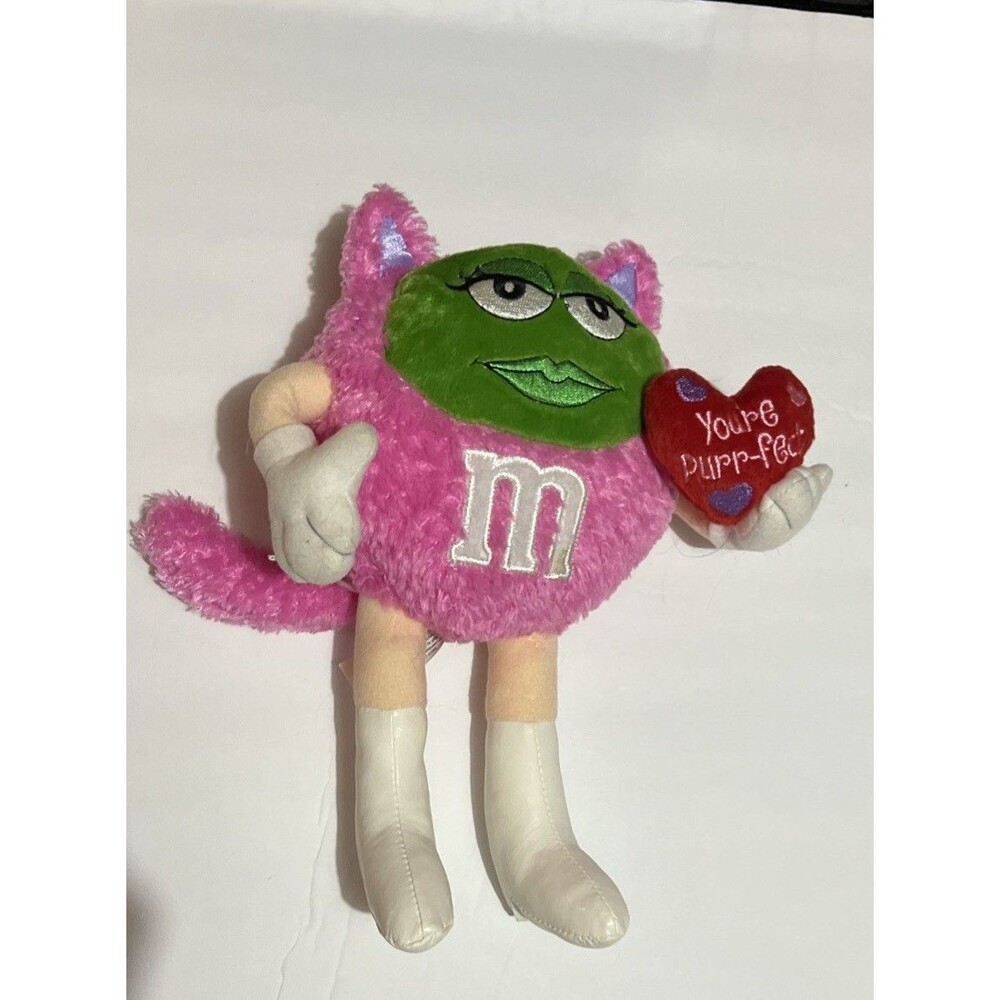 M&M 2004 Ms.Green Plush W/Iconic White Boots EUC
